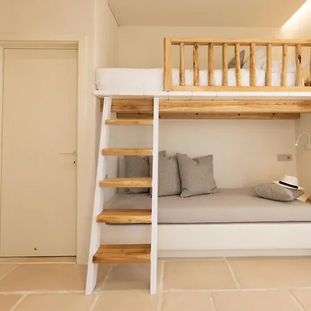 Estate Naxos - Private Hillside Estate